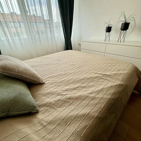 דירה Spacious And Stylish Near The Center וארנה